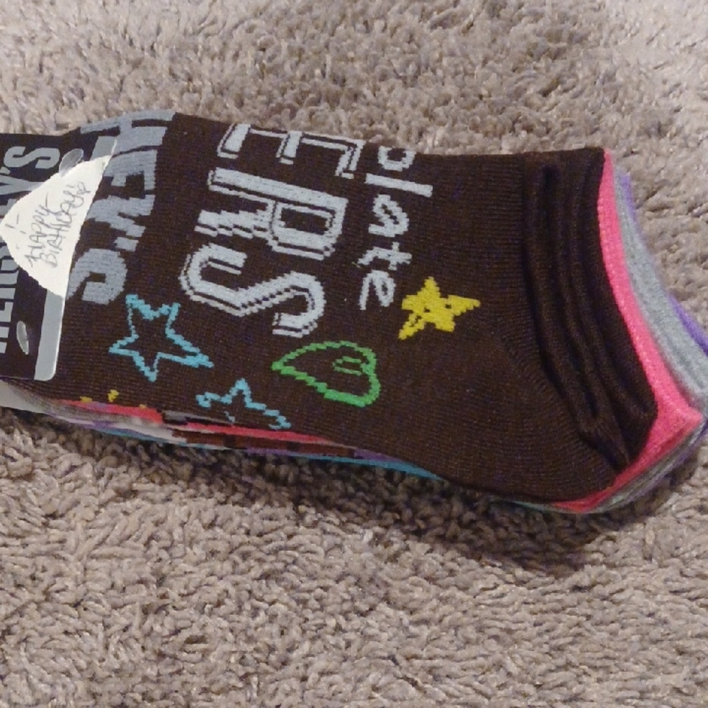 NEW ANKLE SOCKS